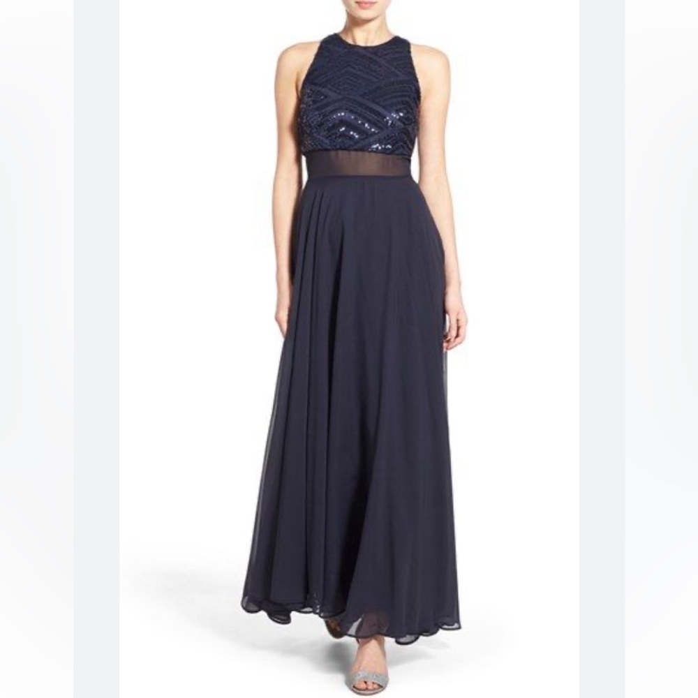 NEVER USED 'Makena' Sequin Bodice Illusion Waist
Gown by Speechless